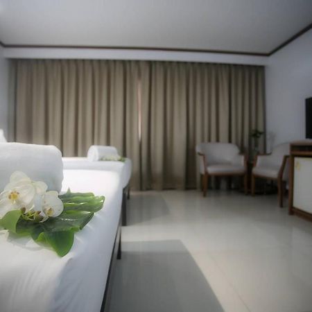 Friday Hotel Uttaradit Dış mekan fotoğraf