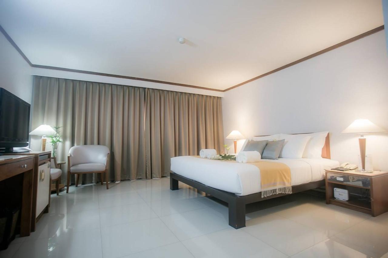 Friday Hotel Uttaradit Dış mekan fotoğraf