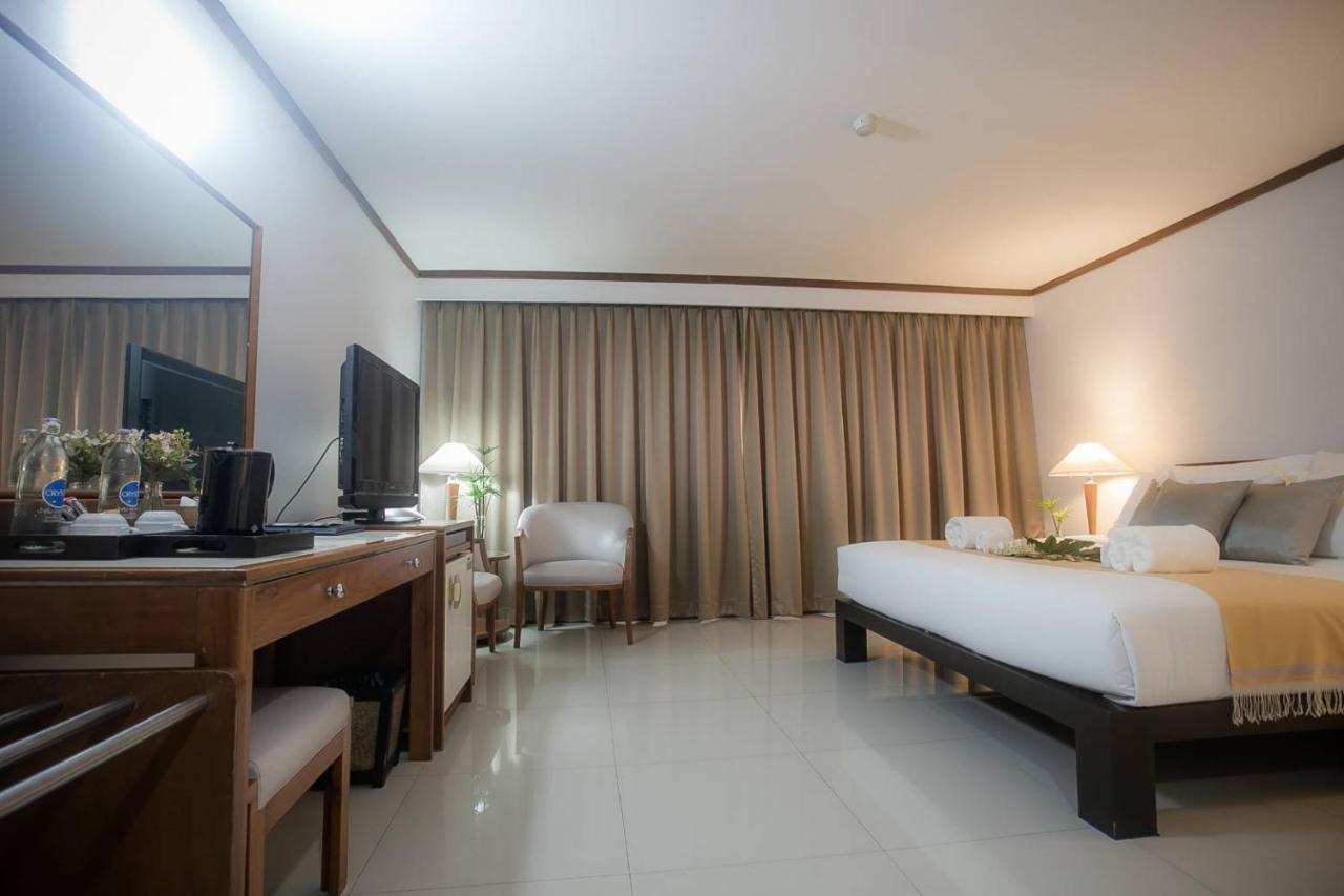 Friday Hotel Uttaradit Dış mekan fotoğraf