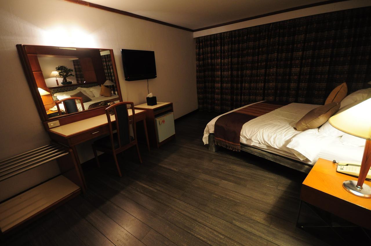 Friday Hotel Uttaradit Dış mekan fotoğraf