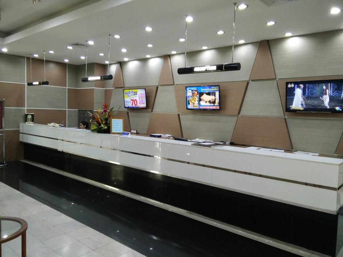 Friday Hotel Uttaradit Dış mekan fotoğraf