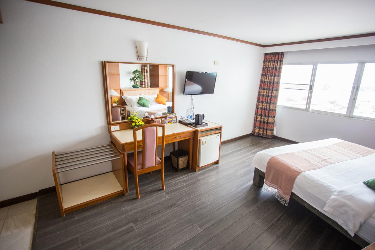 Friday Hotel Uttaradit Dış mekan fotoğraf
