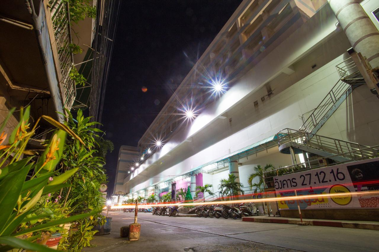 Friday Hotel Uttaradit Dış mekan fotoğraf