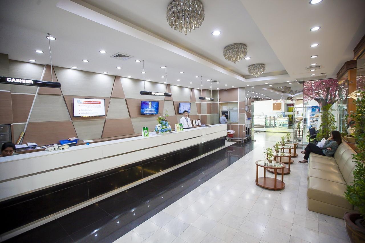 Friday Hotel Uttaradit Dış mekan fotoğraf